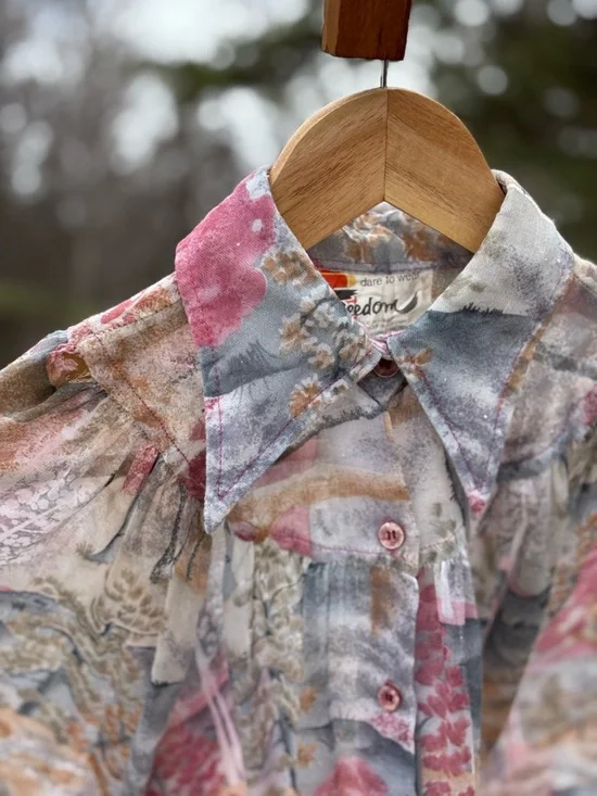 Vintage Floral Nature Blouse - Picture 1 of 2